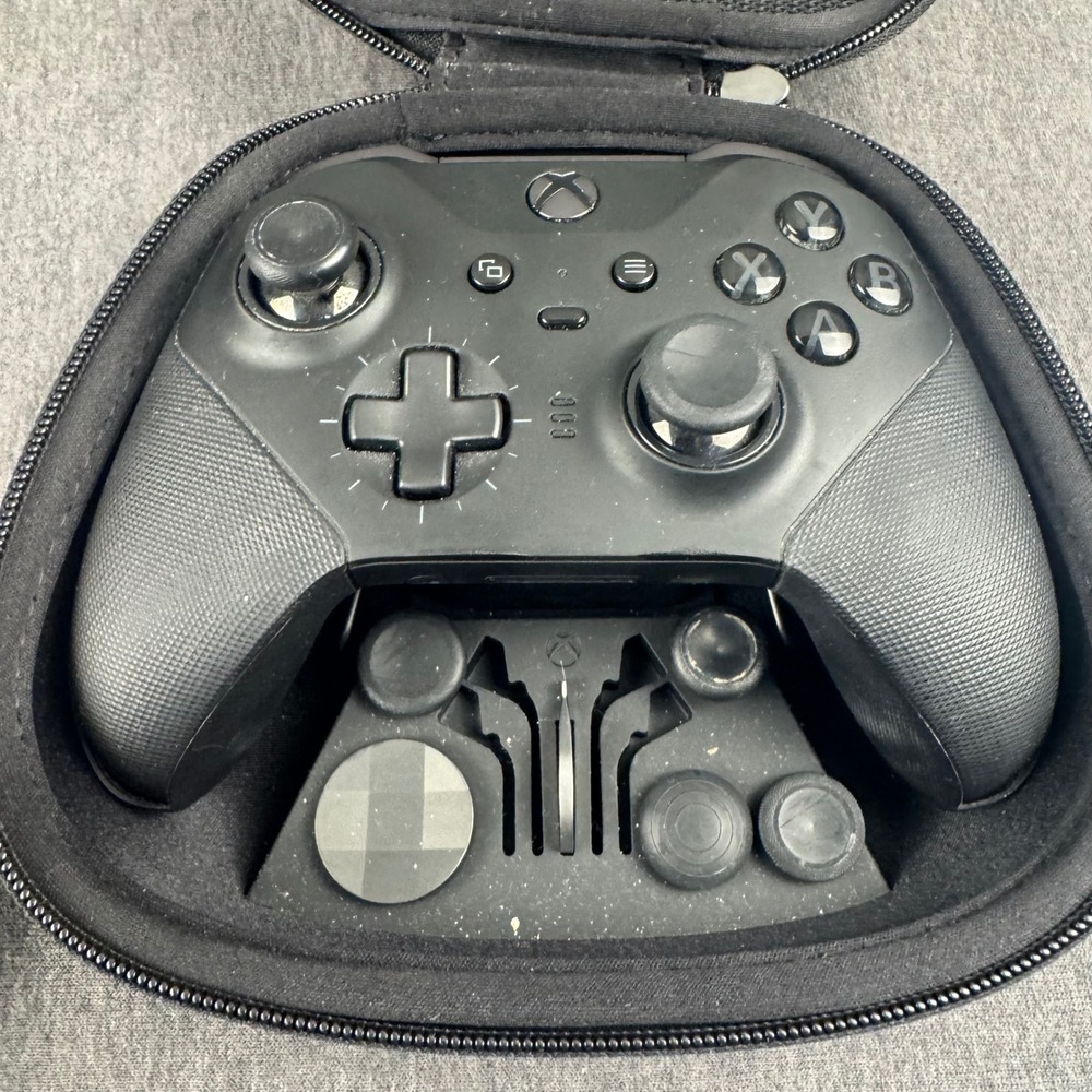 Microsoft Xbox‎ Elite Series 2 Wireless Controller Black Model 1797 w/ Case Dock - Picture 4 of 8